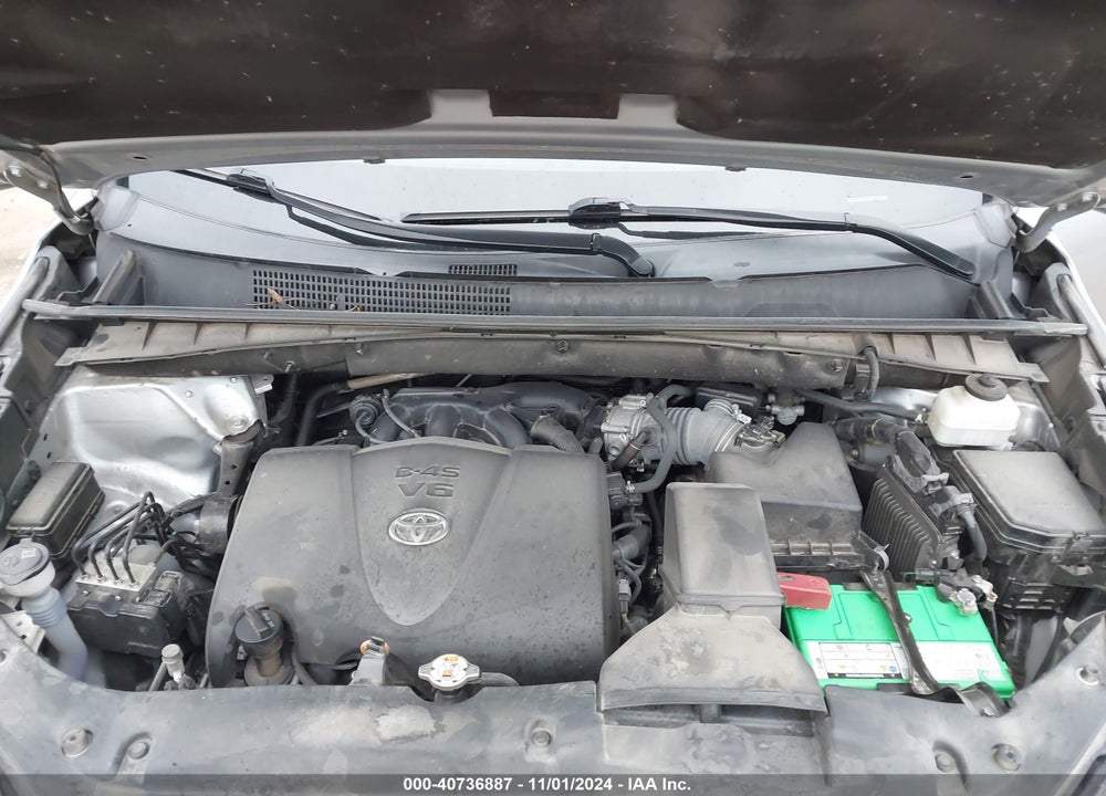 2019 TOYOTA HIGHLANDER SE VIN: 5TDJZRFH9KS629400