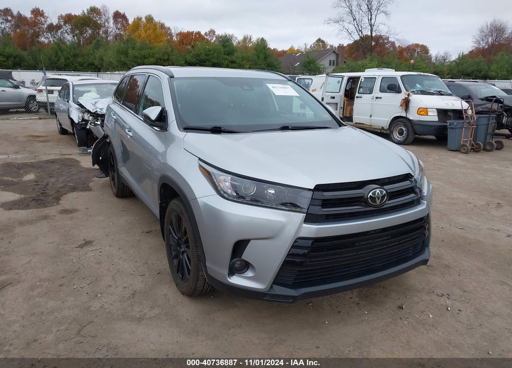 2019 TOYOTA HIGHLANDER SE VIN: 5TDJZRFH9KS629400