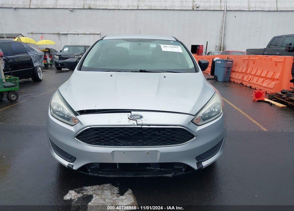 2015 FORD FOCUS VIN: 1FADP3E27FL249207