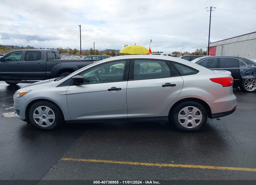 2015 FORD FOCUS VIN: 1FADP3E27FL249207