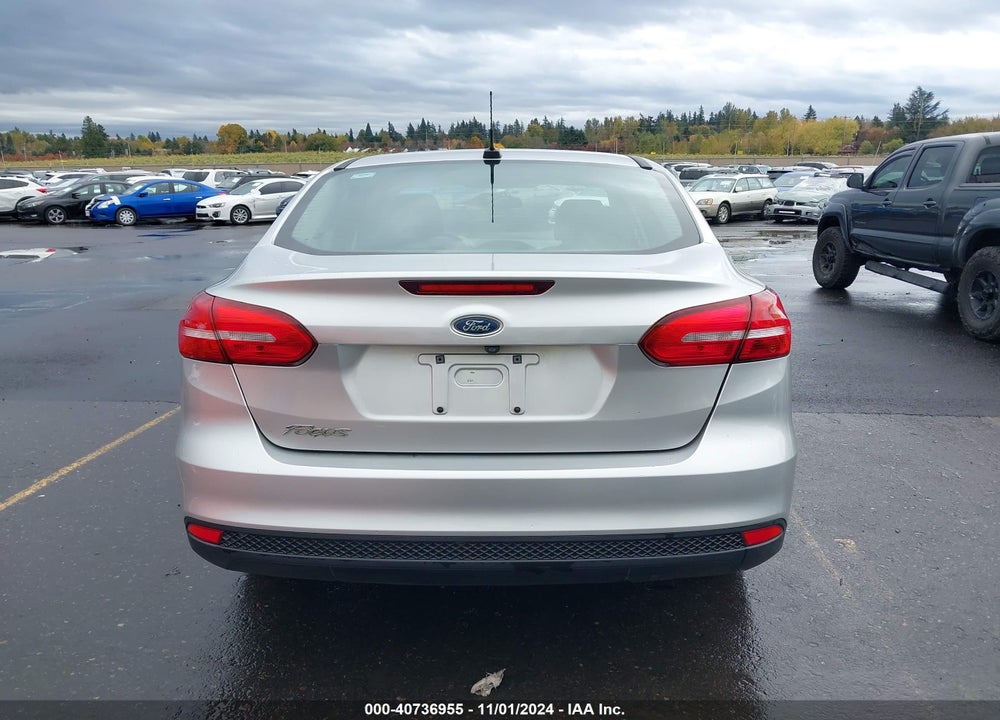 2015 FORD FOCUS VIN: 1FADP3E27FL249207