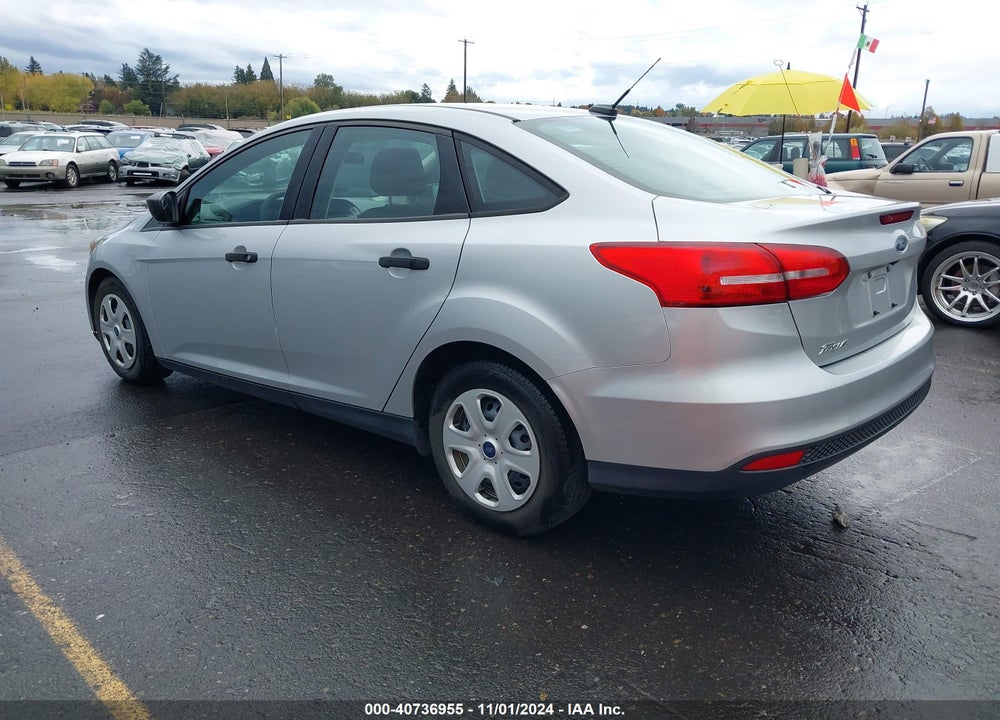 2015 FORD FOCUS VIN: 1FADP3E27FL249207