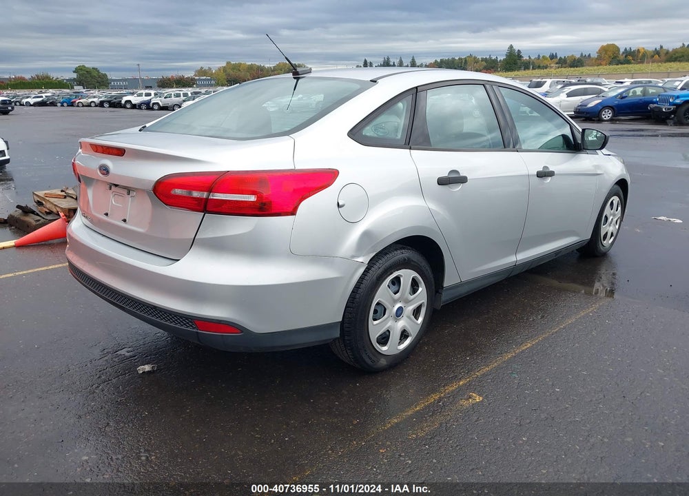 2015 FORD FOCUS VIN: 1FADP3E27FL249207