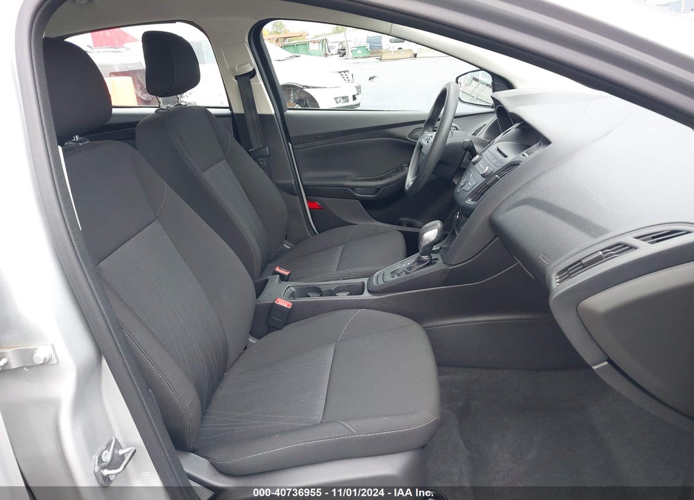2015 FORD FOCUS VIN: 1FADP3E27FL249207