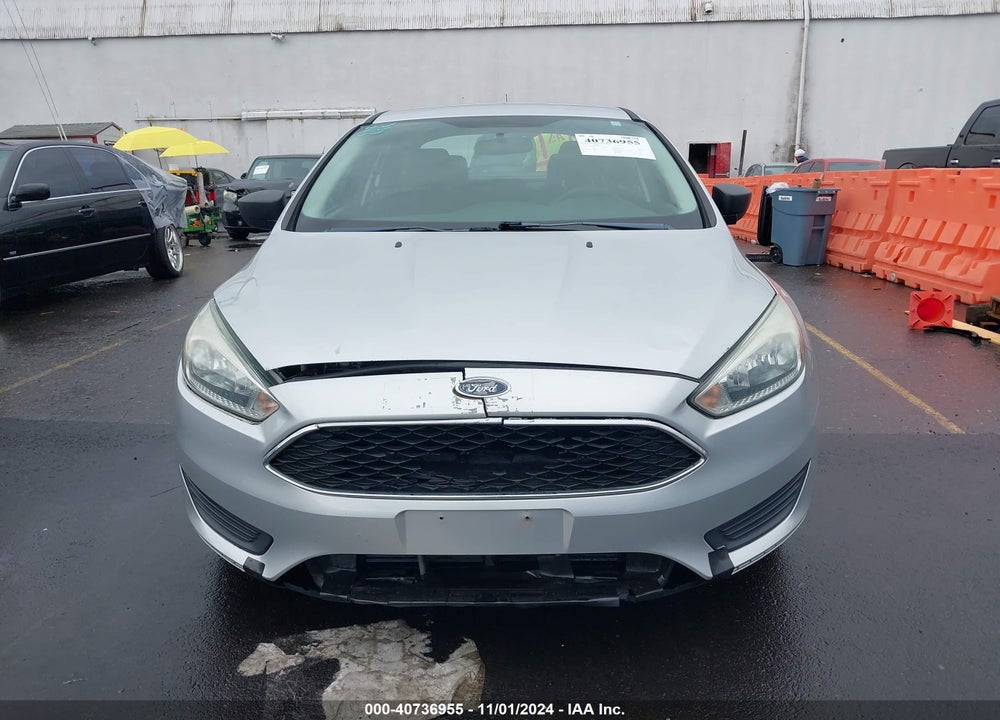 2015 FORD FOCUS VIN: 1FADP3E27FL249207
