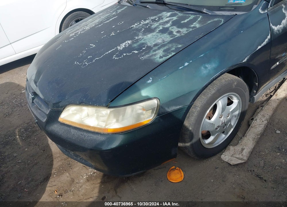 1998 HONDA ACCORD LX VIN: 1HGCG5642WA255799
