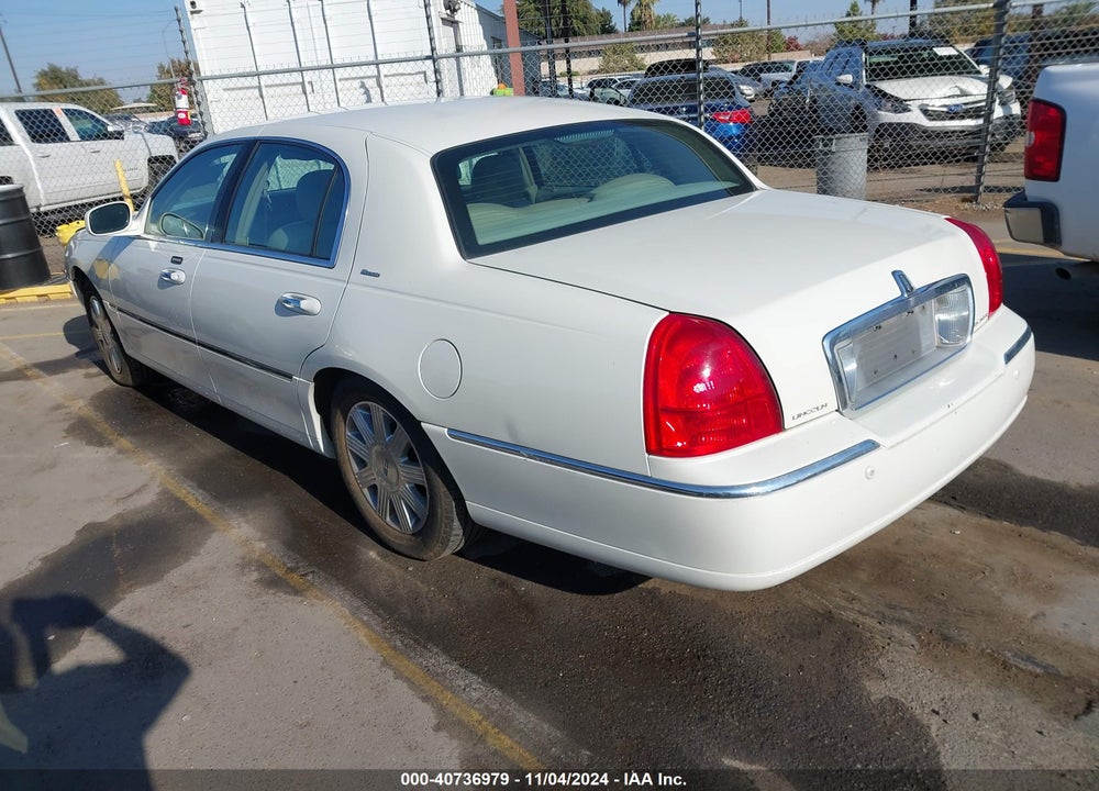 2004 LINCOLN TOWN CAR ULTIMATE VIN: 1LNHM83W54Y632419