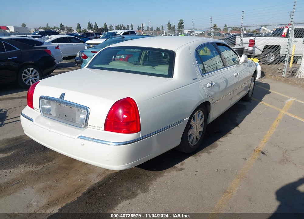 2004 LINCOLN TOWN CAR ULTIMATE VIN: 1LNHM83W54Y632419