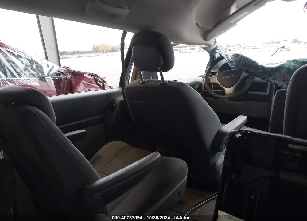 2010 CHRYSLER TOWN & COUNTRY TOURING VIN: 2A4RR5D1XAR288740