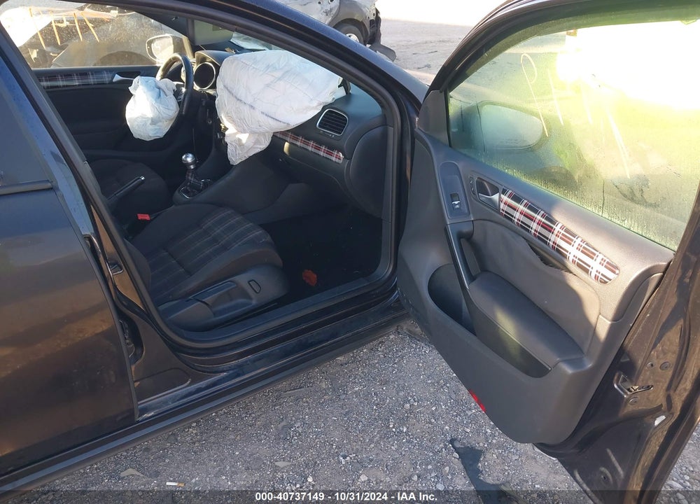 2011 VOLKSWAGEN GTI 4-DOOR VIN: WVWGV7AJ4BW053042