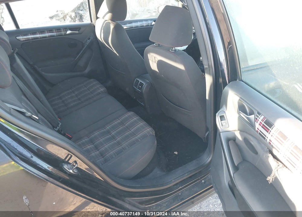 2011 VOLKSWAGEN GTI 4-DOOR VIN: WVWGV7AJ4BW053042