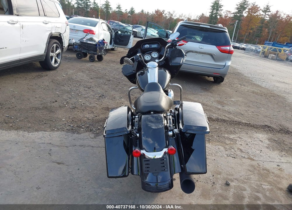 2011 HARLEY-DAVIDSON FLTRX VIN: 1HD1KH414BB603636