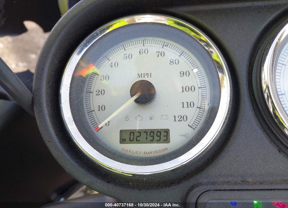 2011 HARLEY-DAVIDSON FLTRX VIN: 1HD1KH414BB603636