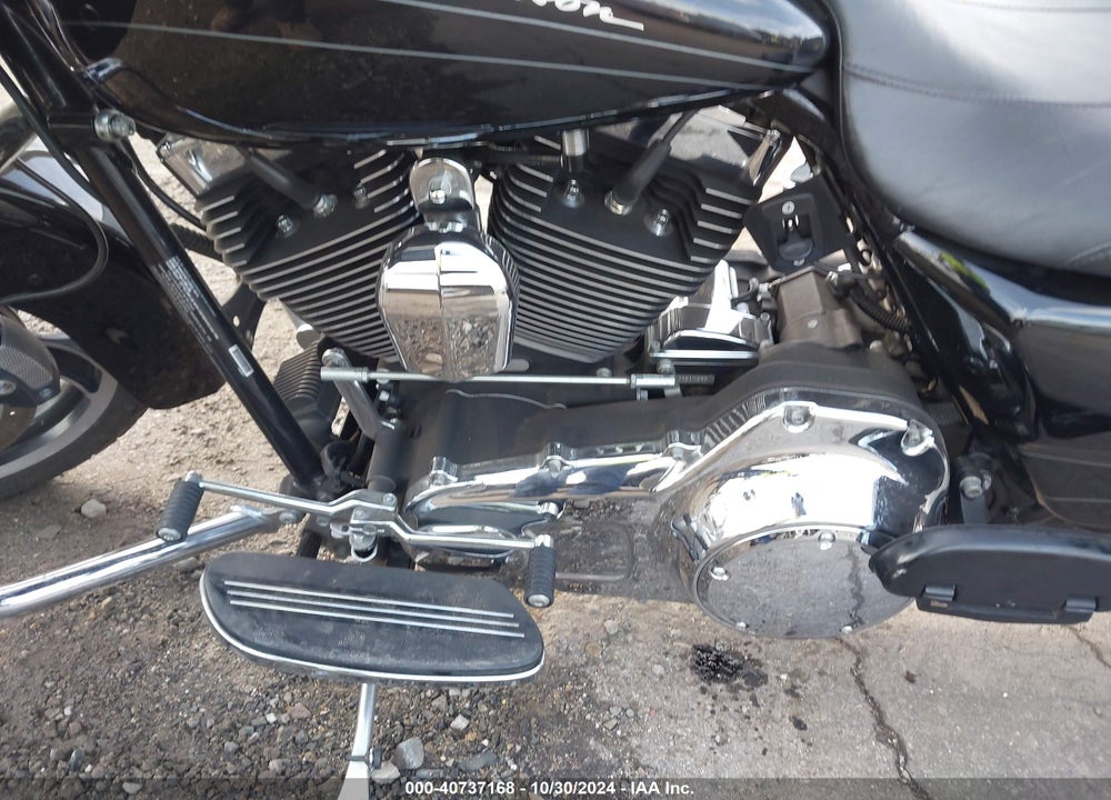 2011 HARLEY-DAVIDSON FLTRX VIN: 1HD1KH414BB603636