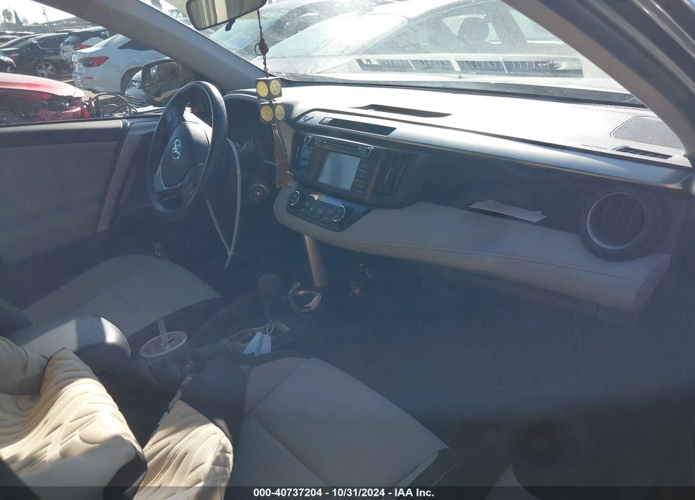 2018 TOYOTA RAV4 XLE VIN: JTMWFREV1JJ745756