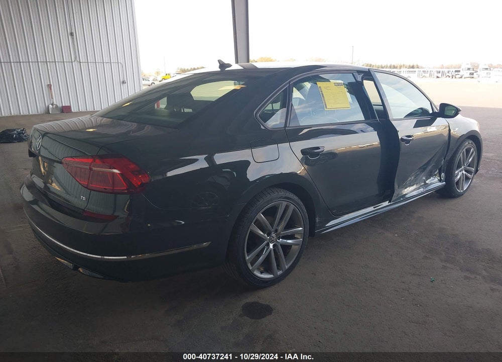2018 VOLKSWAGEN PASSAT 2.0T R-LINE/2.0T S VIN: 1VWAA7A30JC016490