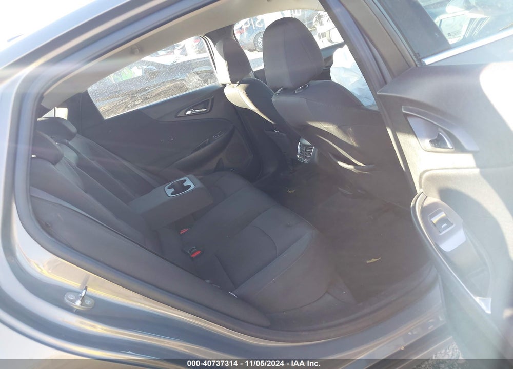 2018 CHEVROLET MALIBU LT VIN: 1G1ZD5ST2JF223826