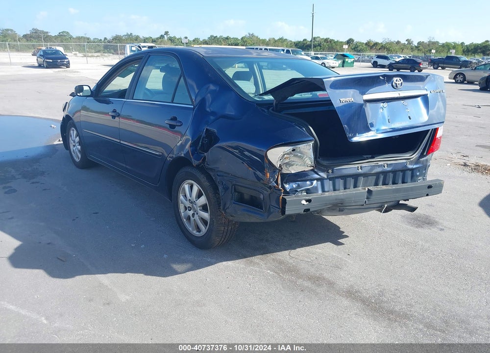 2002 TOYOTA CAMRY XLE VIN: JTDBE32K120051018