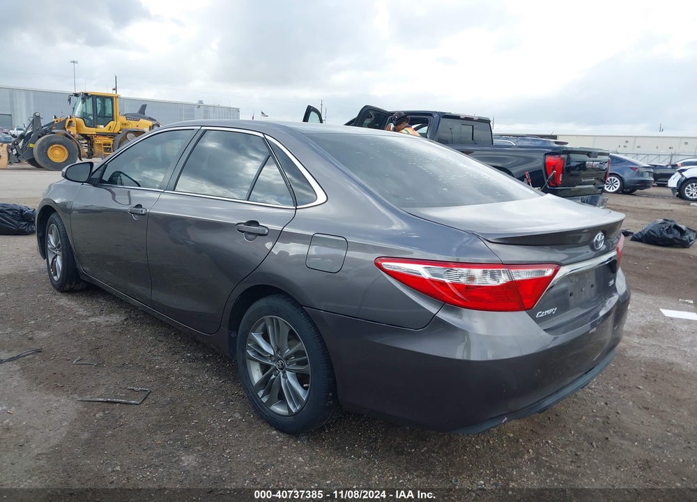 2017 TOYOTA CAMRY SE VIN: 4T1BF1FK1HU686071