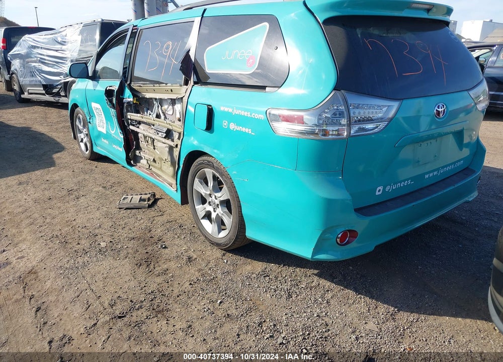 2013 TOYOTA SIENNA SE 8 PASSENGER VIN: 5TDXK3DCXDS362371