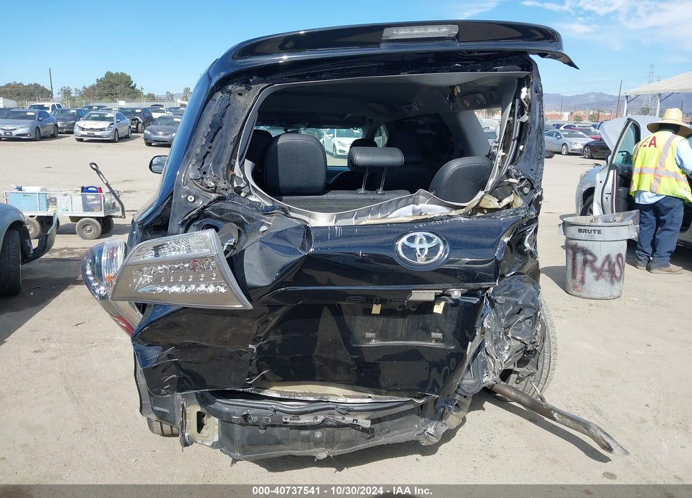 2017 TOYOTA SIENNA SE 8 PASSENGER VIN: 5TDXZ3DC8HS771079