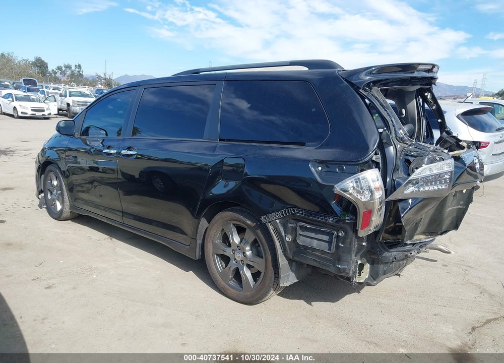 2017 TOYOTA SIENNA SE 8 PASSENGER VIN: 5TDXZ3DC8HS771079