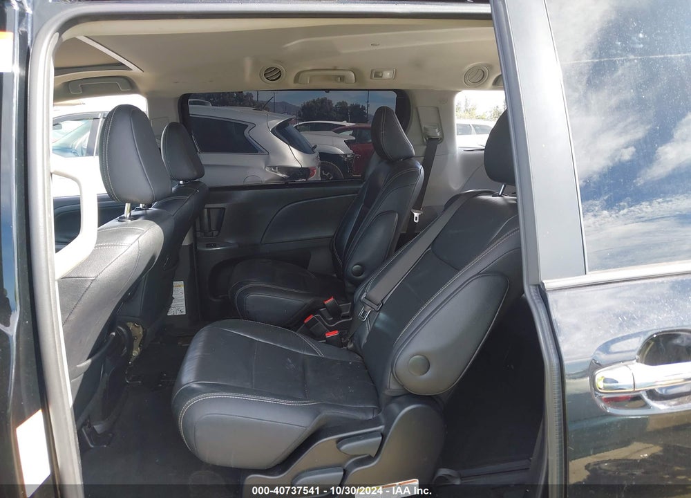 2017 TOYOTA SIENNA SE 8 PASSENGER VIN: 5TDXZ3DC8HS771079