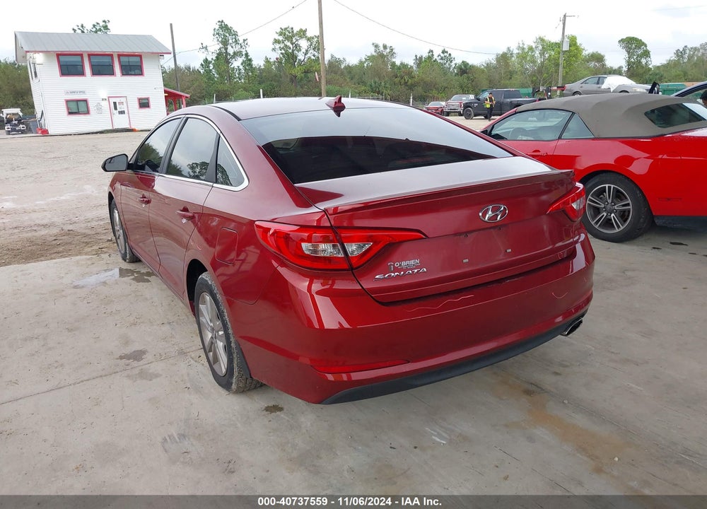2015 HYUNDAI SONATA SE VIN: 5NPE24AF4FH176653