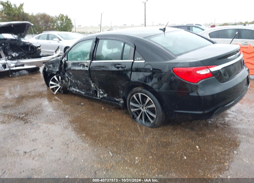 2011 CHRYSLER 200 S VIN: 1C3BC8FG5BN600445