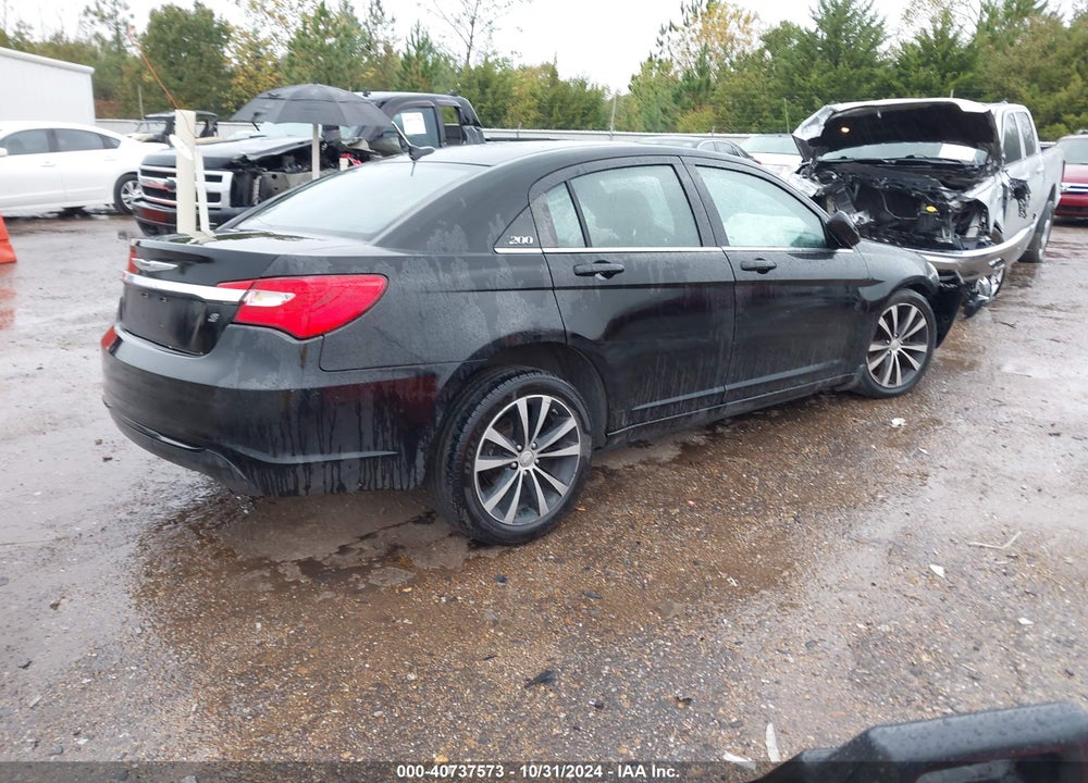 2011 CHRYSLER 200 S VIN: 1C3BC8FG5BN600445