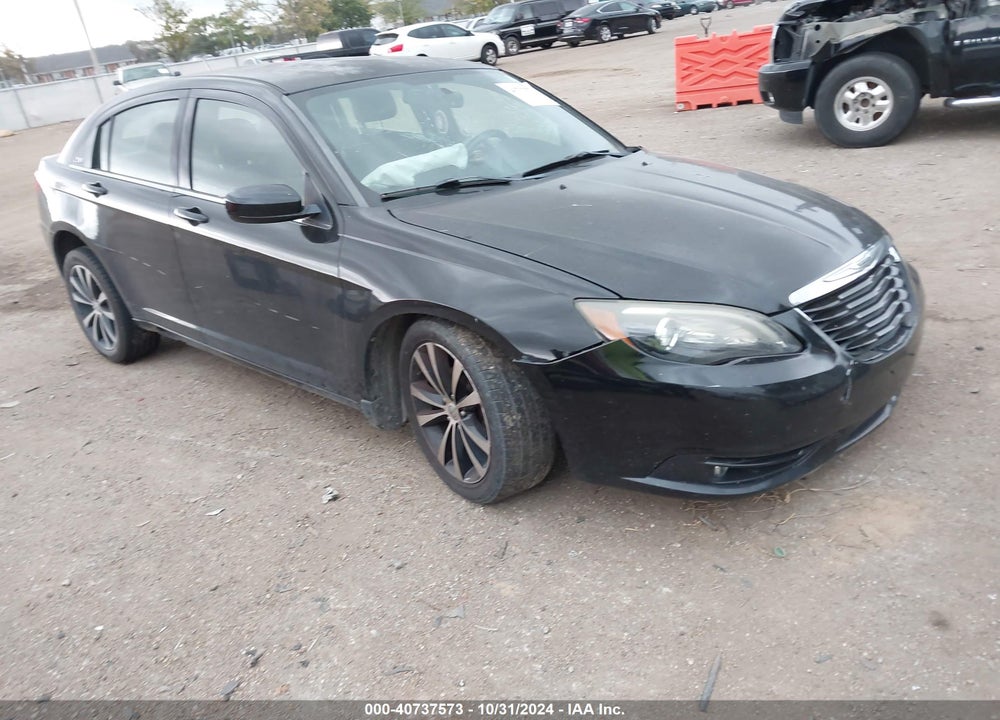 2011 CHRYSLER 200 S VIN: 1C3BC8FG5BN600445