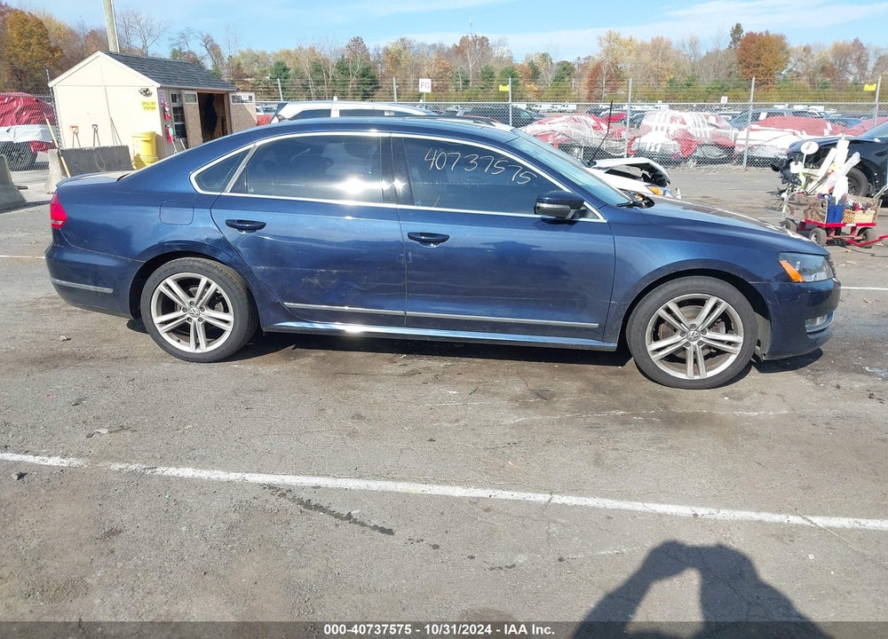 2015 VOLKSWAGEN PASSAT 1.8T SEL PREMIUM VIN: 1VWCT7A3XFC072852