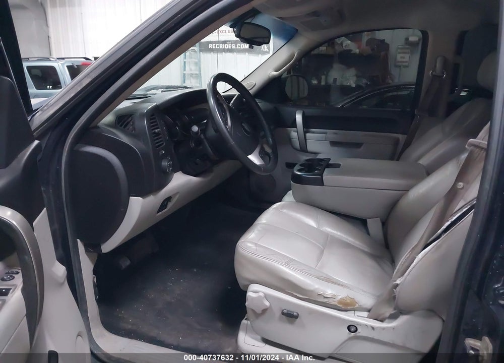 2010 CHEVROLET SILVERADO 1500 LT VIN: 3GCRKSE30AG192355
