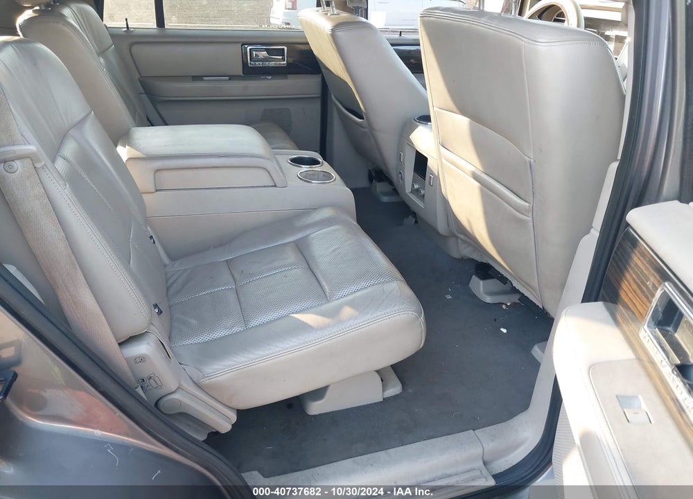 2010 LINCOLN NAVIGATOR VIN: 5LMJJ2H57AEJ04088