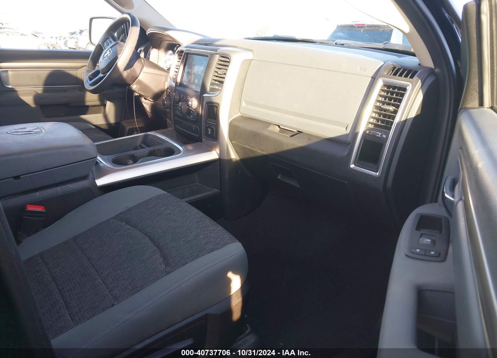 2020 RAM 1500 CLASSIC WARLOCK  4X2 6'4 BOX VIN: 1C6RR6GG8LS153972