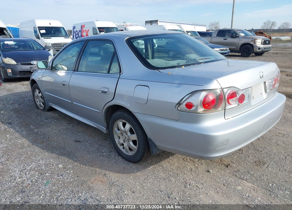 2001 HONDA ACCORD 2.3 EX VIN: 1HGCG66801A008086