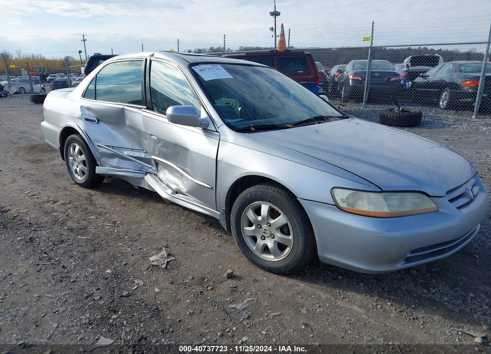 2001 HONDA ACCORD 2.3 EX VIN: 1HGCG66801A008086