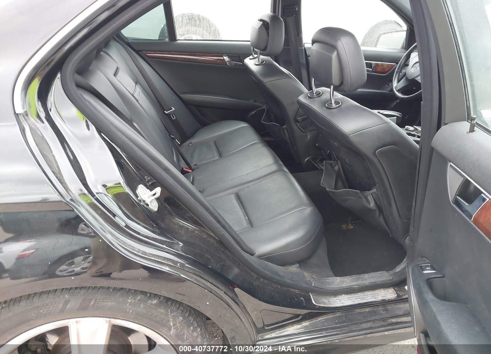 2010 MERCEDES-BENZ C VIN: WDDGF8BB5AR124276