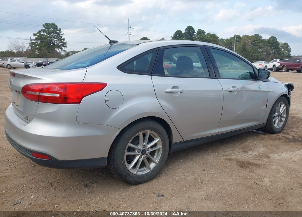 2016 FORD FOCUS SE VIN: 1FADP3F23GL303215