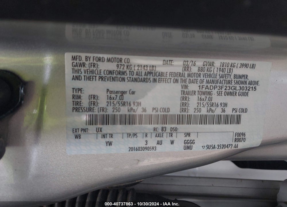 2016 FORD FOCUS SE VIN: 1FADP3F23GL303215