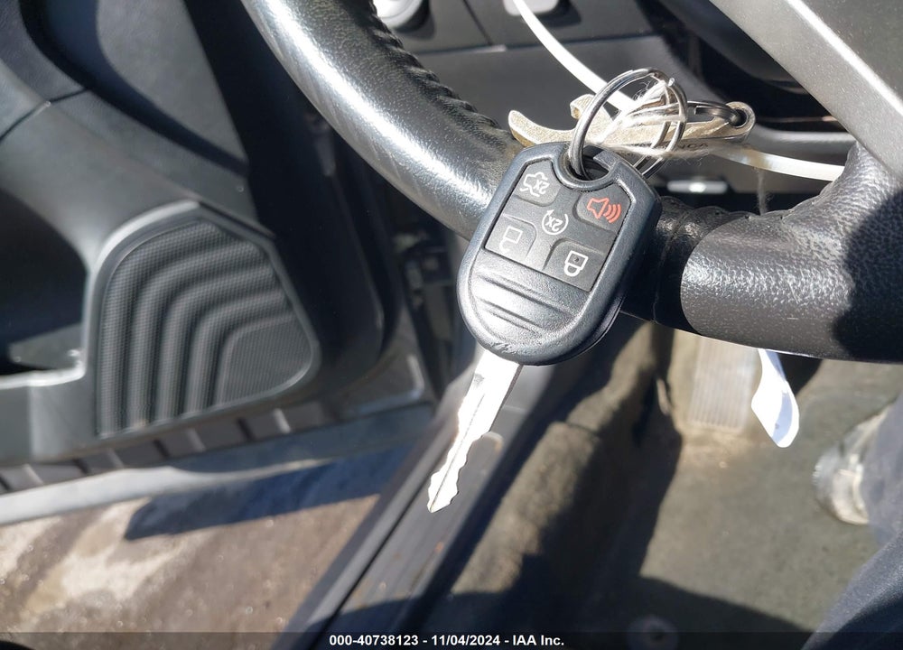 2015 FORD TAURUS SEL VIN: 1FAHP2E89FG102024