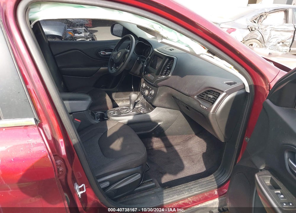 2019 JEEP CHEROKEE LATITUDE FWD VIN: 1C4PJLCB5KD145587