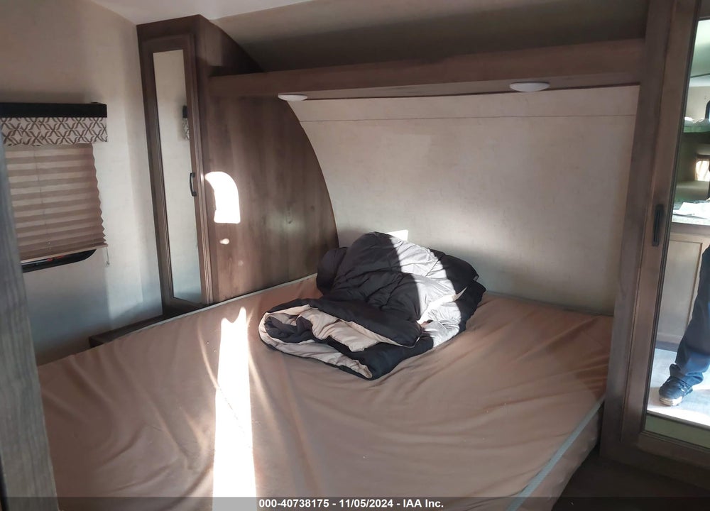 2017 KZ-RV CONNECT M-241BHK VIN: 4EZTL2524H8024212