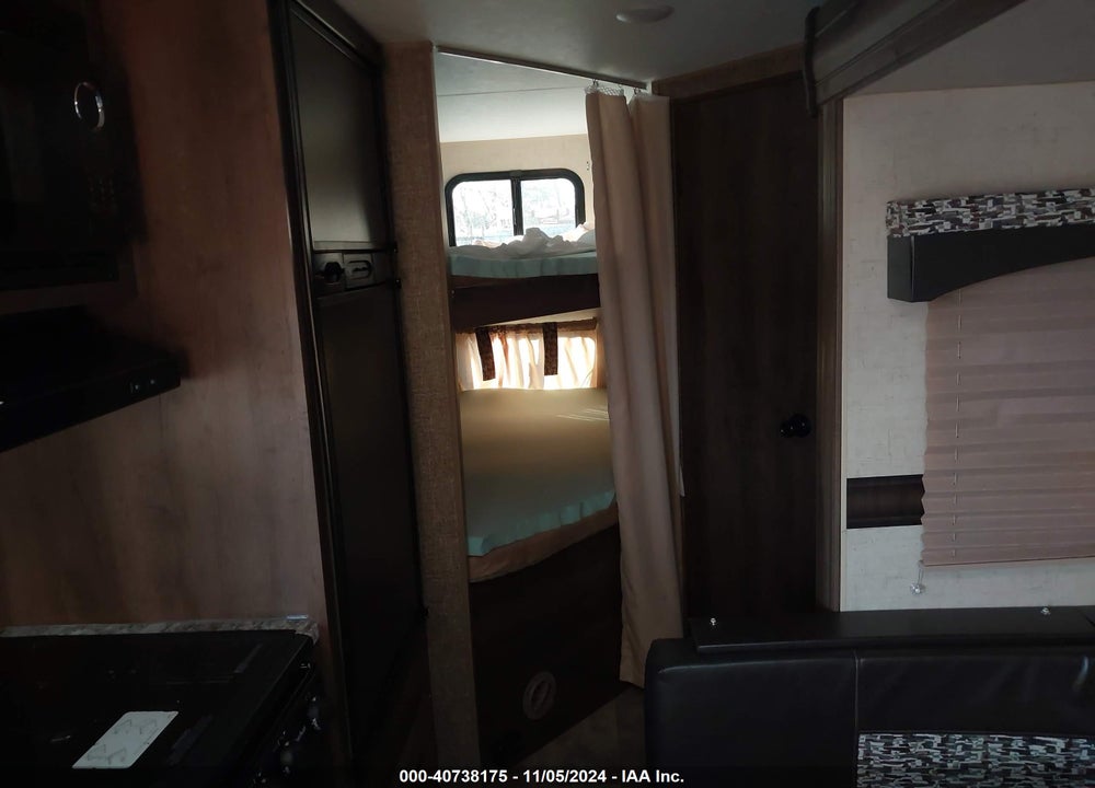 2017 KZ-RV CONNECT M-241BHK VIN: 4EZTL2524H8024212