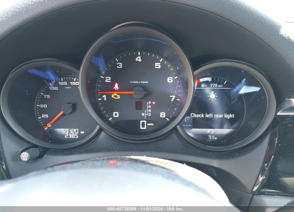 2017 PORSCHE MACAN VIN: WP1AA2A5XHLB02602