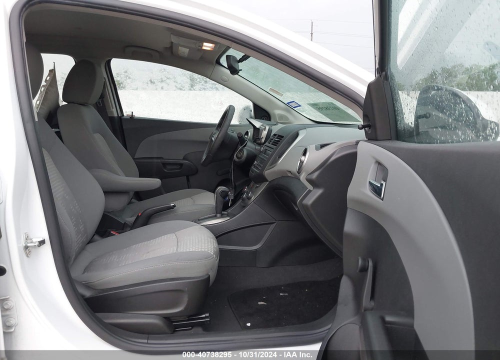 2014 CHEVROLET SONIC LS AUTO VIN: 1G1JA6SH5E4237339