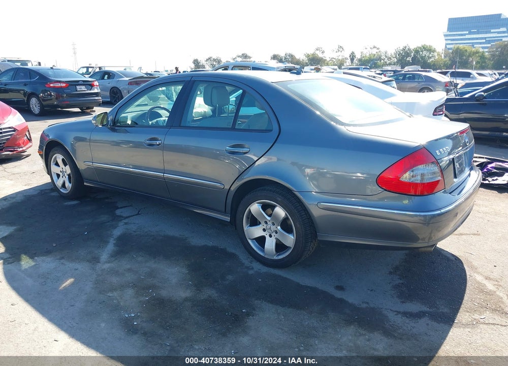 2007 MERCEDES-BENZ E 550 VIN: WDBUF72X87B120113