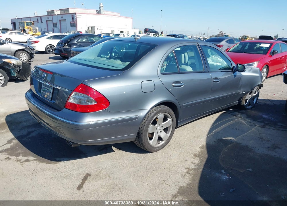 2007 MERCEDES-BENZ E 550 VIN: WDBUF72X87B120113