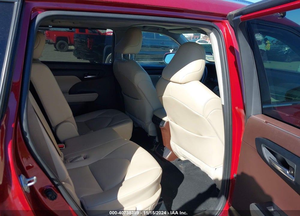 2020 TOYOTA HIGHLANDER XLE VIN: 5TDGZRAH0LS007464