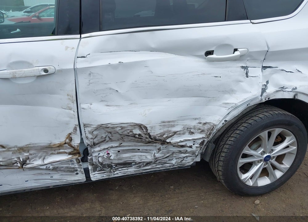 2018 FORD ESCAPE SE VIN: 1FMCU9GD3JUD25309